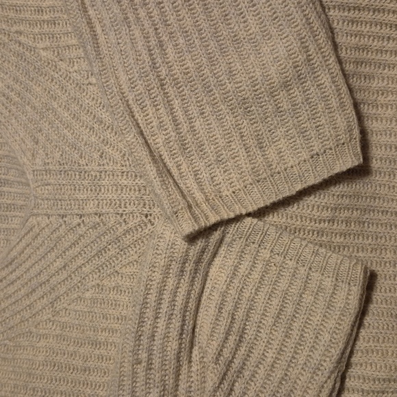 Madewell Woolside V-Neck Sweater Oatmeal /Cream Sz.Med - Picture 12 of 12